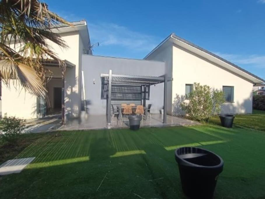 Villa Des Rives Du Tarn Avec Jacuzzi Montans Esterno foto